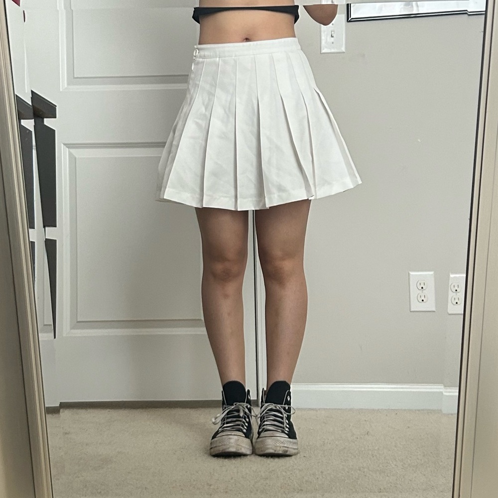 White pleated skirt 🧸🌷💌